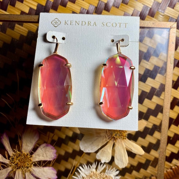 Kendra Scott Esme Earrings - Picture 6 of 8